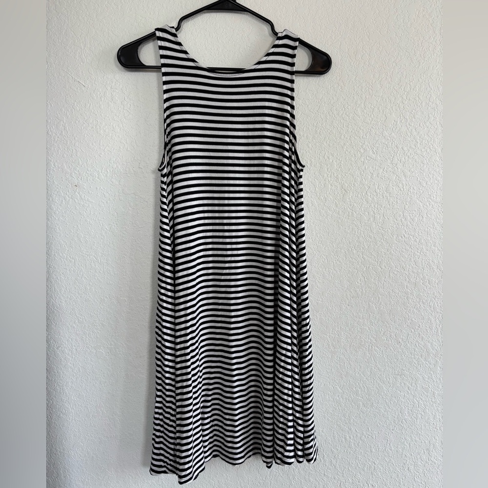 Old Navy Black and White Striped Dress